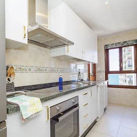 Cubo's Marino Optional Parking * Marbella