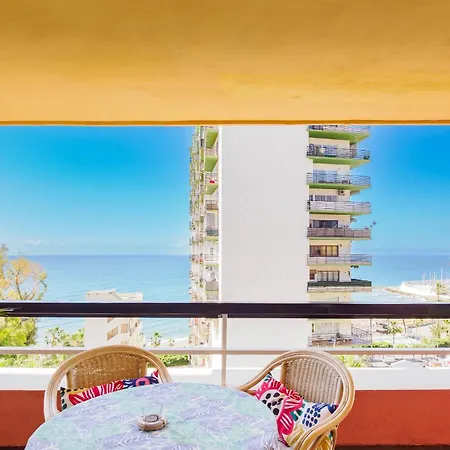 Cubo's Marino Optional Parking * Marbella