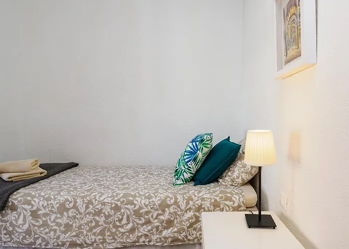 Cubo's Marino Optional Parking