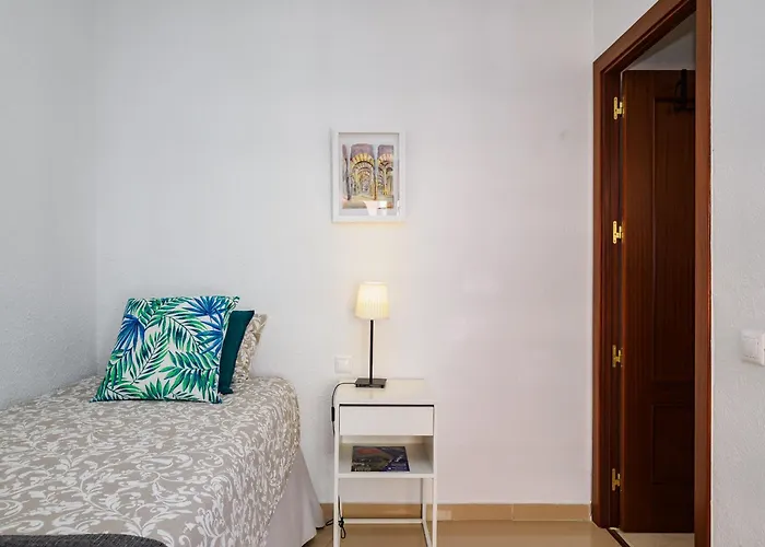 Cubo's Marino Optional Parking * Marbella