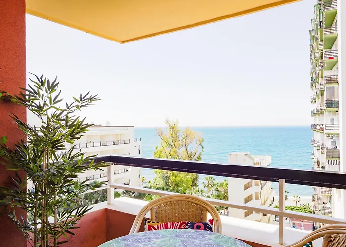 Cubo's Marino Optional Parking *