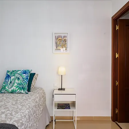 Cubo's Marino Optional Parking * Marbella