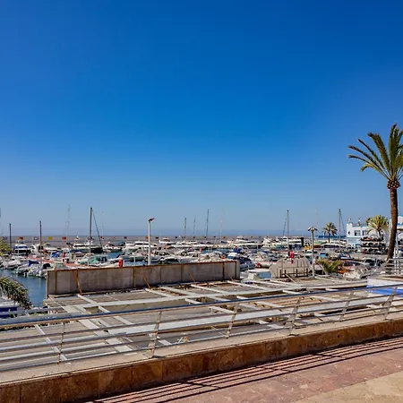 Cubo's Marino Optional Parking