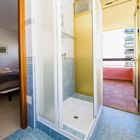 Cubo's Marino Optional Parking Apartment