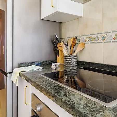 Cubo's Marino Optional Parking