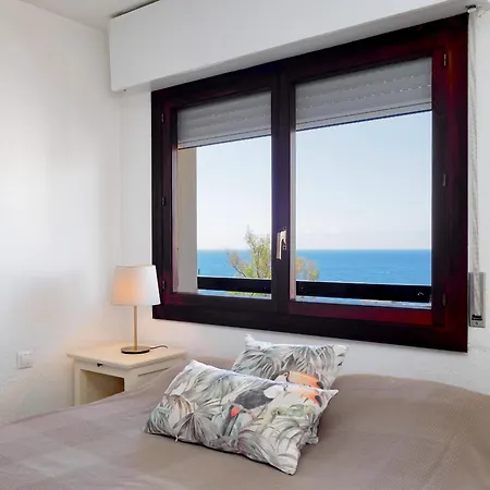Cubo's Marino Optional Parking Apartment Marbella